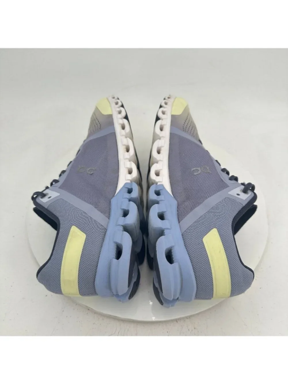 On Cloudflow Swiss Engineering Women Sz 11 35.98207 Nimbus Seedling Running Shoe